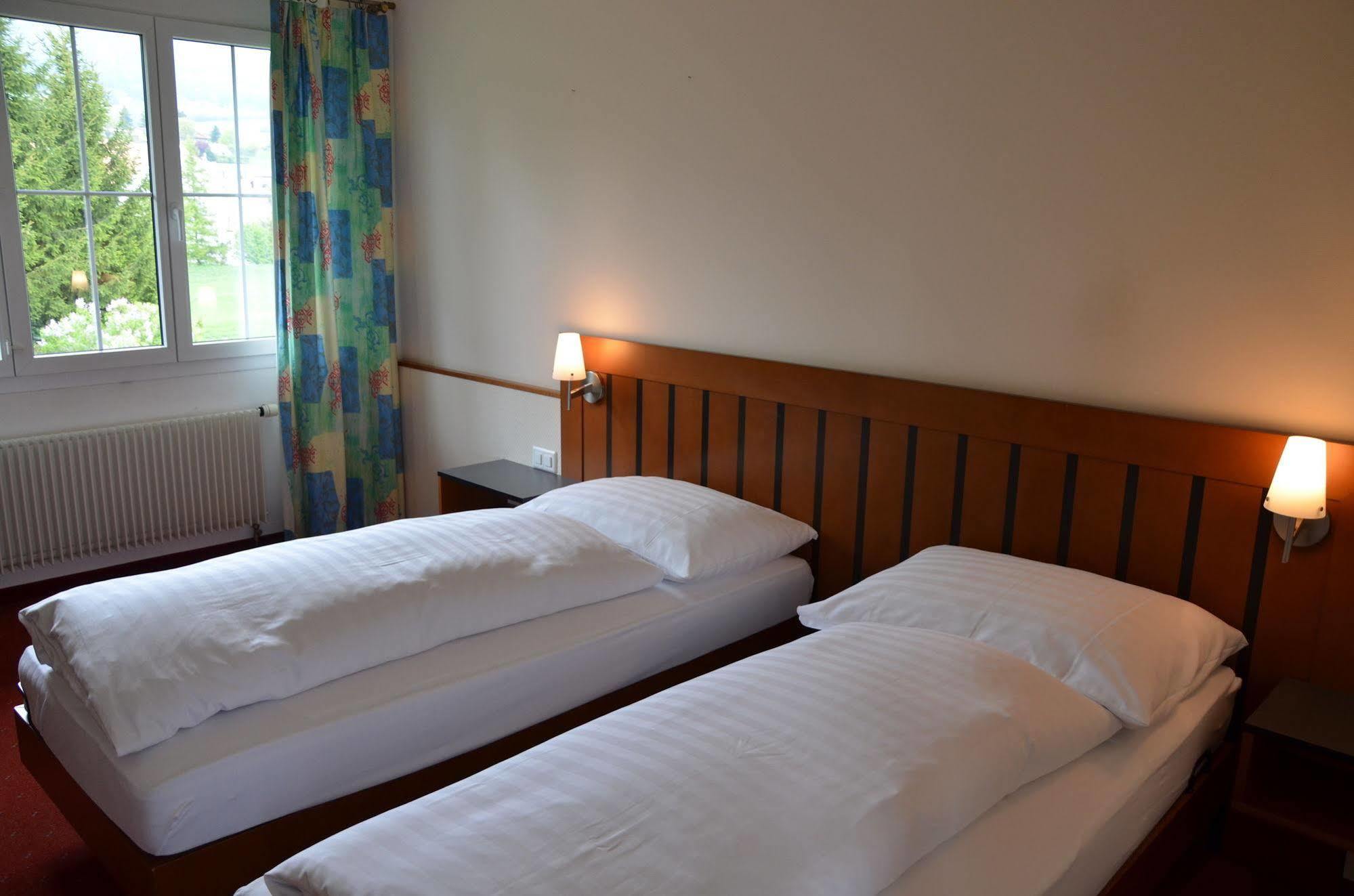 Hotel Urs Und Viktor Bettlach Exterior foto